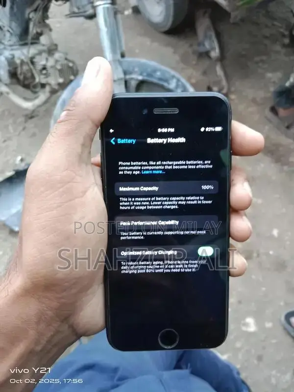 Apple iPhone 7 32GB Unlocked Smartphone