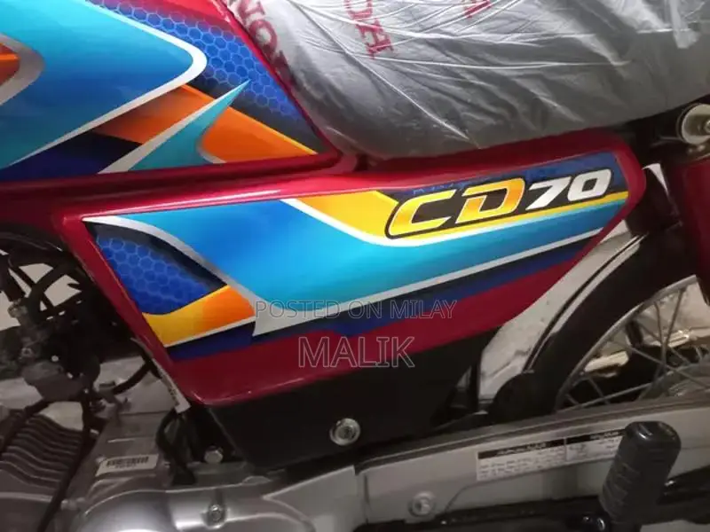 CD 70 Motorcycle - Low Mileage Bike in Excellent Condition