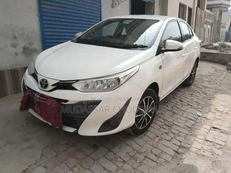 Toyota Corolla Yaris Compact Sedan