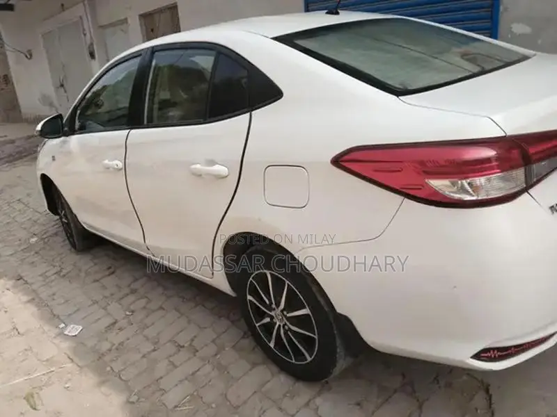 Toyota Corolla Yaris Compact Sedan