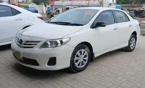 Photo - Toyota Corolla XLI Gli Sedan 2011 Fully Maintained
