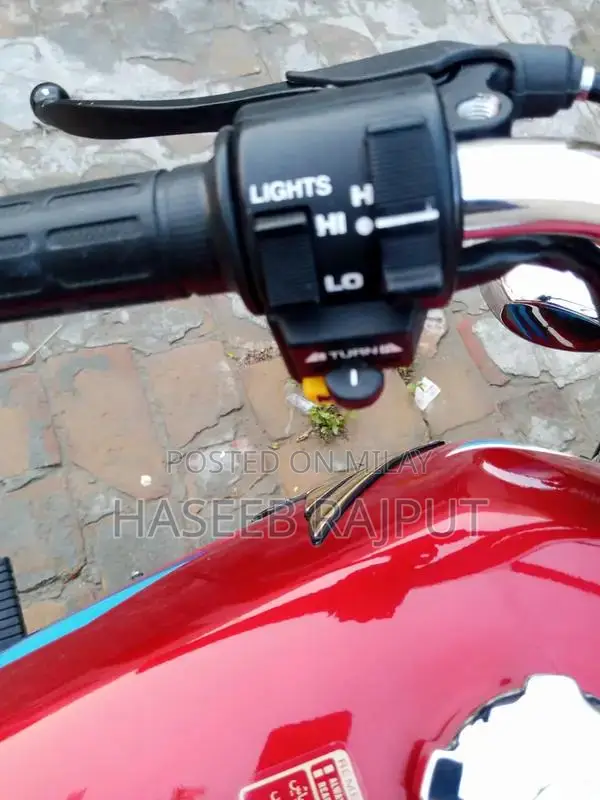 125cc Motorcycle in Excellent Condition - Low Mileage