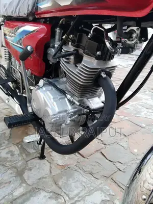 125cc Motorcycle in Excellent Condition - Low Mileage