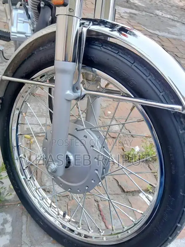 125cc Motorcycle in Excellent Condition - Low Mileage