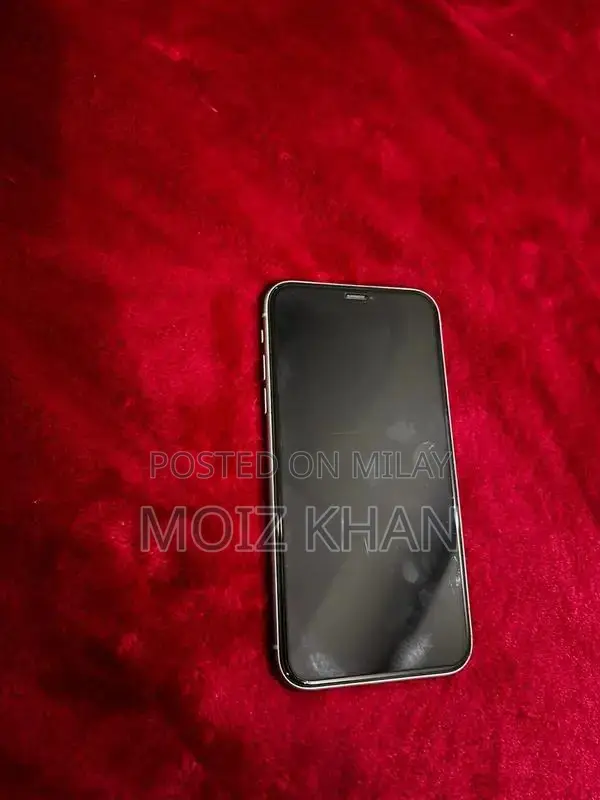 Apple iPhone 11 64GB Excellent Condition Unlocked