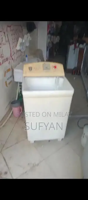 Compact Multifunctional Humidifier with Advanced Features