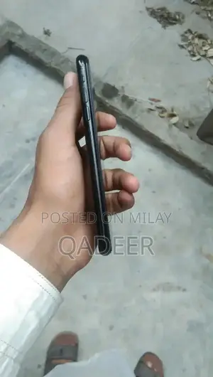 Apple iPhone XR 64GB Smartphone with Face ID