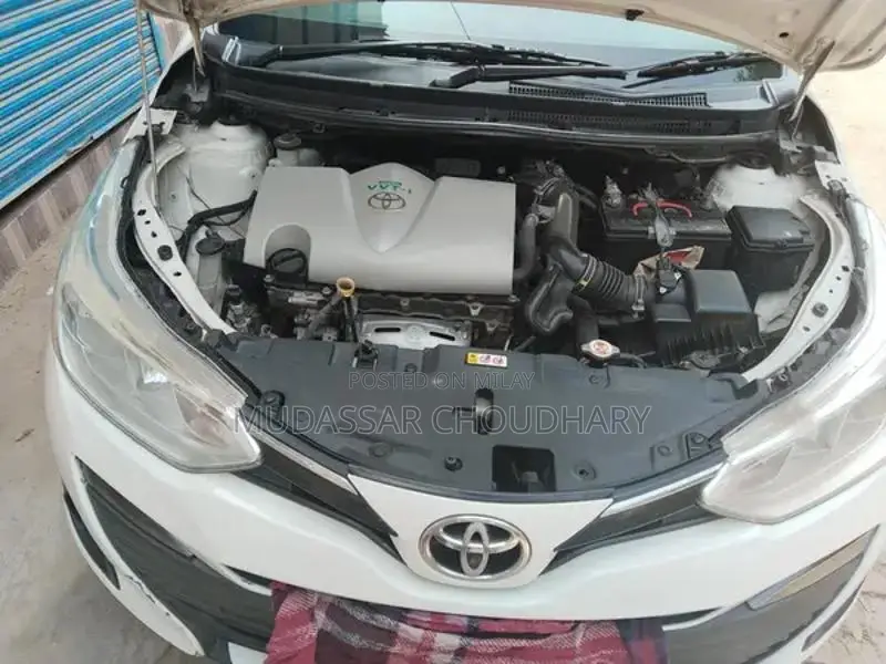 Toyota Corolla Yaris Compact Sedan