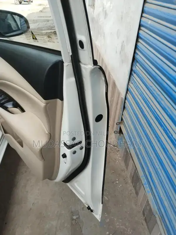 Toyota Corolla Yaris Compact Sedan