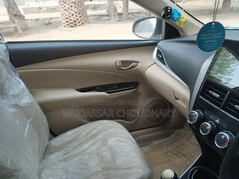 Toyota Corolla Yaris Compact Sedan