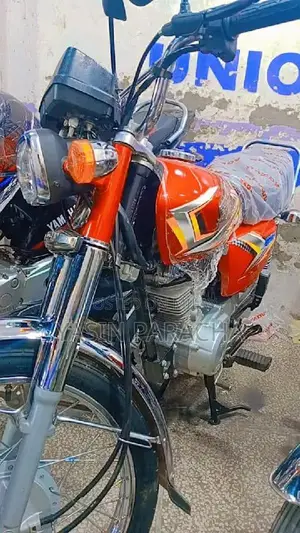 Photo - Honda CG 125 Motorcycle - Low Mileage 2025 Model