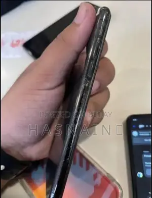 Premium Smartphone with 64GB Storage and Face ID