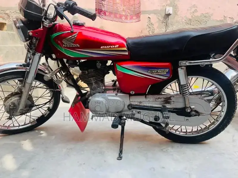 Honda CG 125 Motorcycle - Well-Maintained Single Cylinder Bike