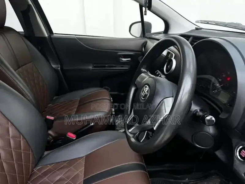 Toyota Vitz Jewela Compact Hatchback with Complete Options