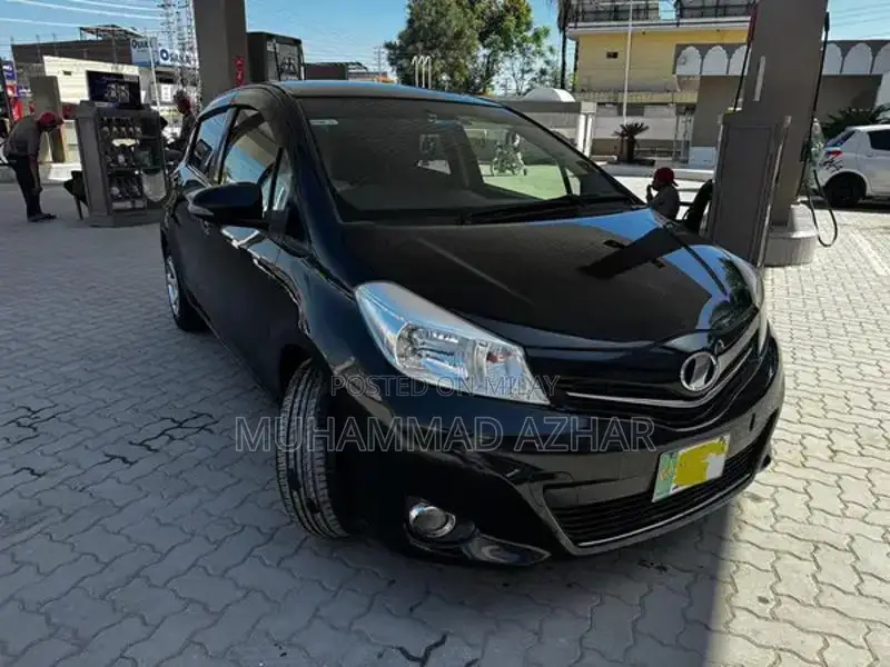 Toyota Vitz Jewela Compact Hatchback with Complete Options