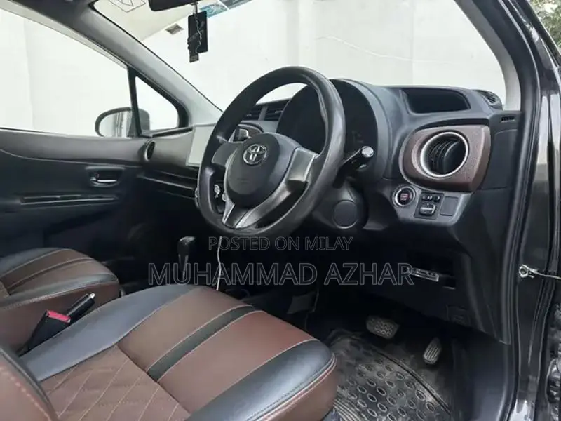 Toyota Vitz Jewela Compact Hatchback with Complete Options