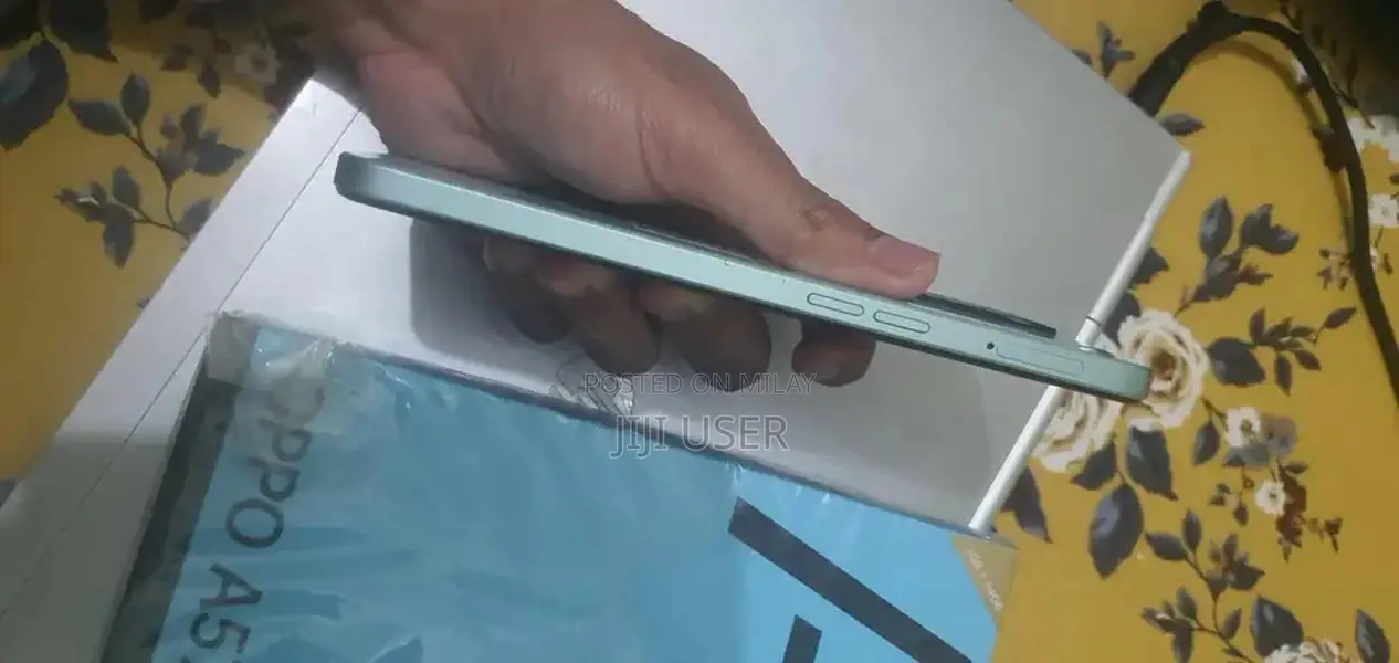 Oppo A57 Smartphone Excellent Condition with Original Box