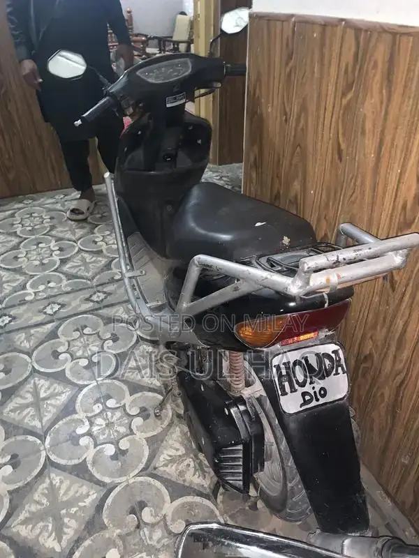 Honda 49cc 2-Stroke Petrol Scotty Scooter for Ladies