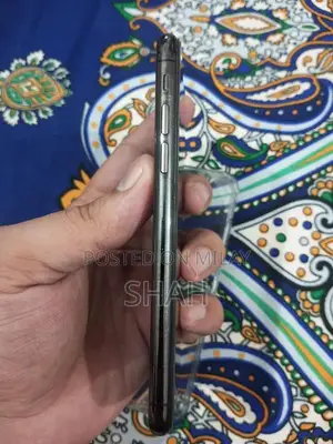 Factory Unlocked iPhone XS 64GB Smartphone