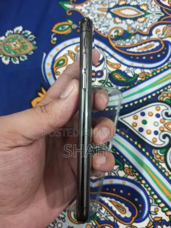 Factory Unlocked iPhone XS 64GB Smartphone