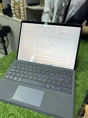 Photo - Dell Latitude 7320 Detachable Laptop - 11th Gen Intel Core i7