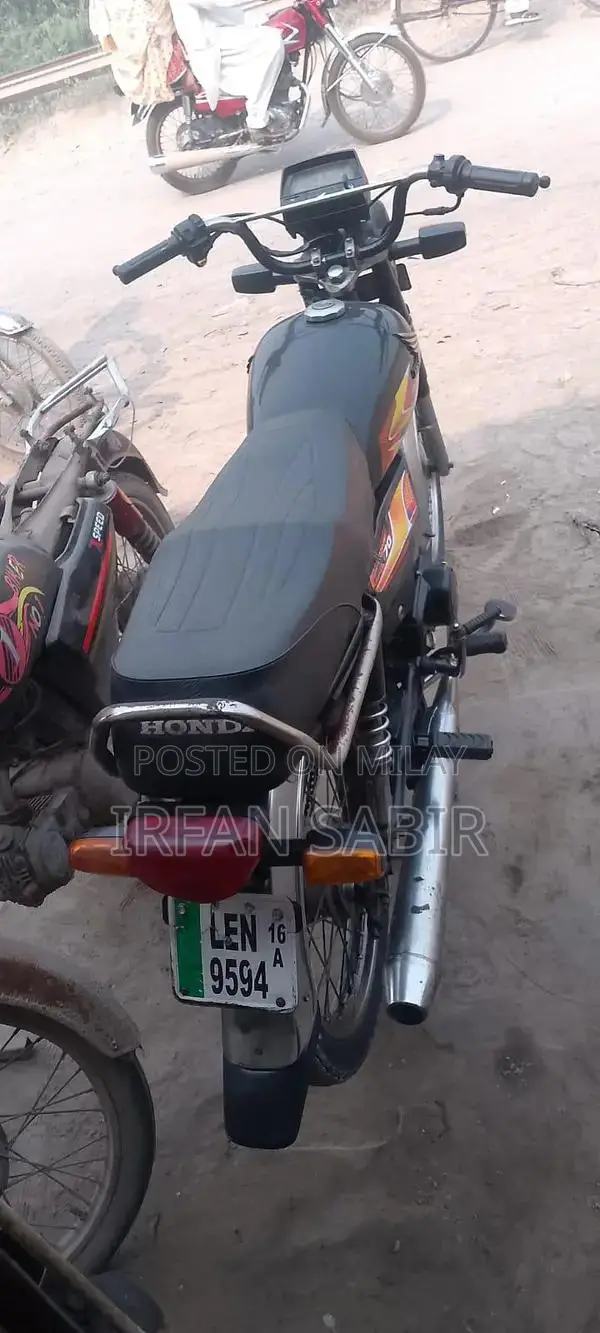 Safari 70cc Motorcycle - Compact Urban Commuter