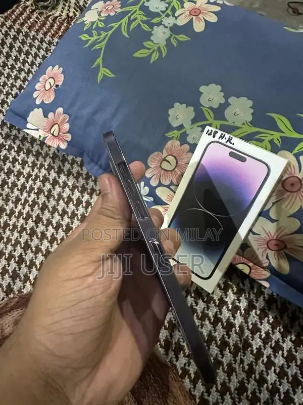 Apple iPhone 14 Pro Max Unlocked Smartphone