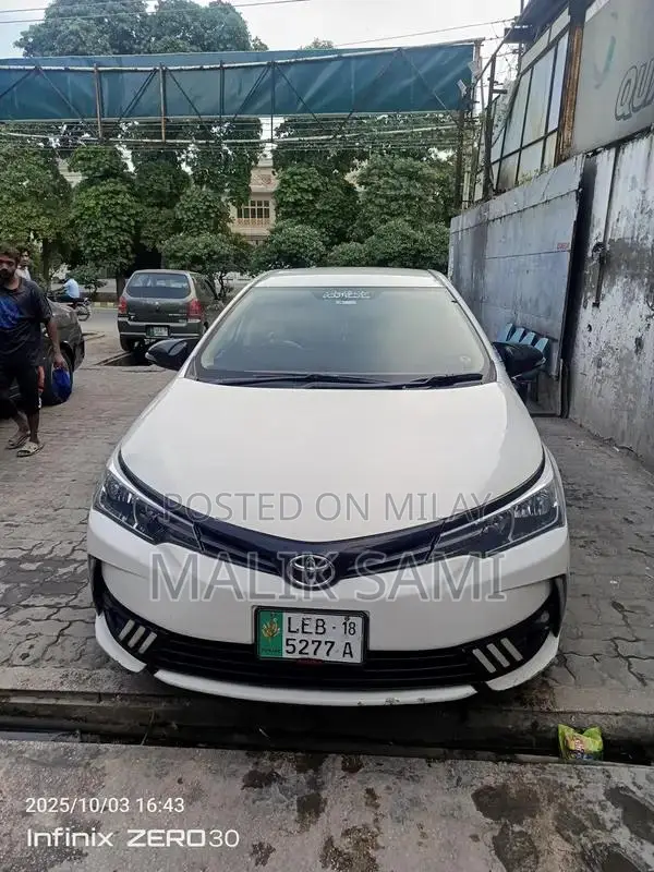 Toyota Corolla GLI 2018 Sedan with Fresh Paint