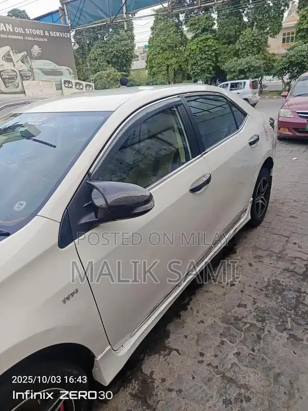 Toyota Corolla GLI 2018 Sedan with Fresh Paint
