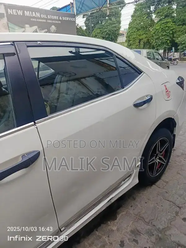 Toyota Corolla GLI 2018 Sedan with Fresh Paint