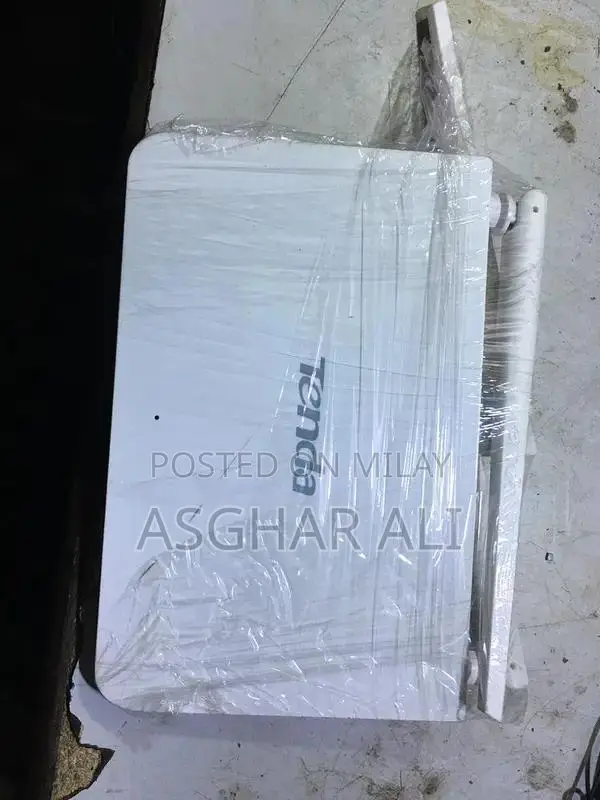 Tenda High-Performance Wireless Network Router