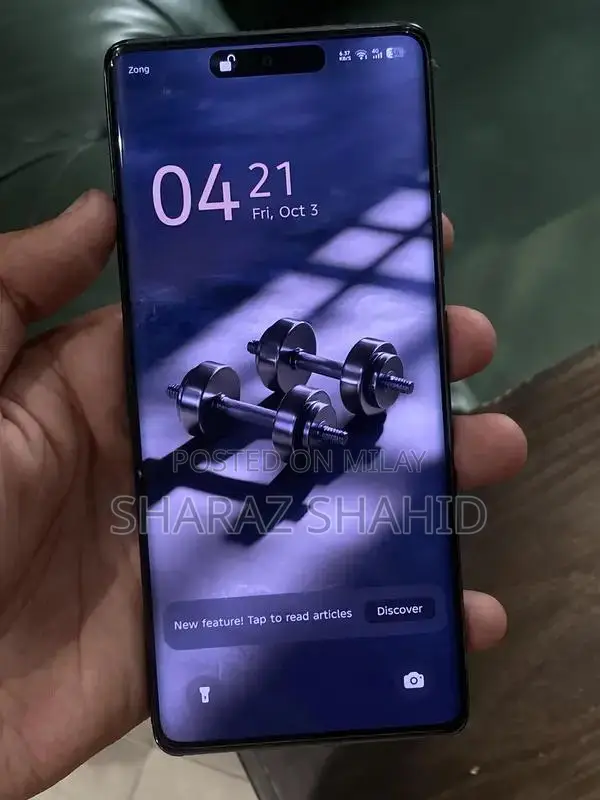 High-Performance Smartphone with Dual RAM and Large Storage