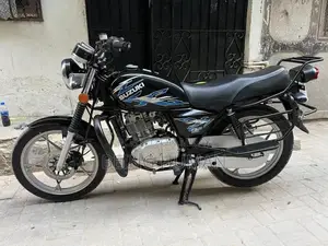 Photo - Suzuki GS 150 SE Motorcycle - Reliable Single Cylinder Bike