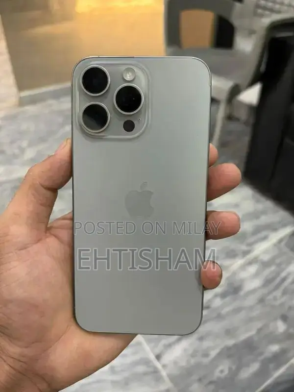 Apple iPhone 15 Pro Max Premium Smartphone 256GB Edition