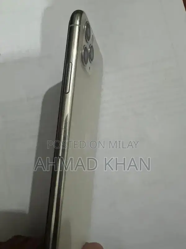 11 Pro Max Smartphone - Excellent Condition, Low Battery Wear