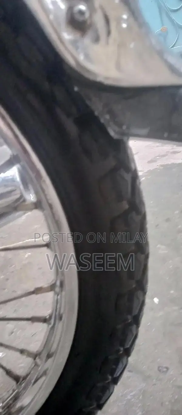 Honda CD 70 Motorcycle - Reliable Commuter Bike