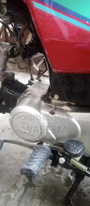 Honda CD 70 Motorcycle - Reliable Commuter Bike