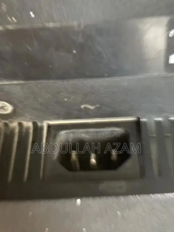 Dell 22-Inch LCD Monitor for Desktop or Office Use