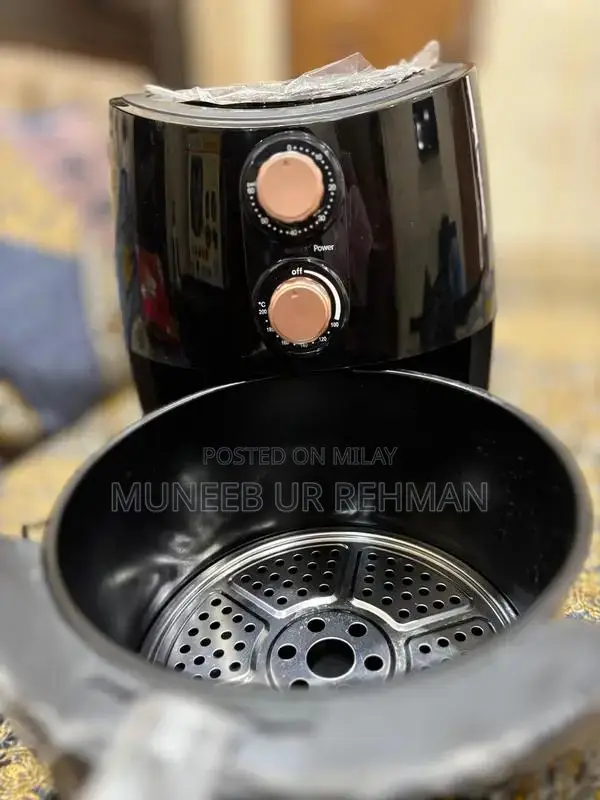 Like-New Compact Air Fryer - Barely Used Kitchen Appliance