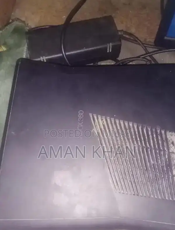 Xbox 360 Gaming Console with 73 Games and 2 Controllers