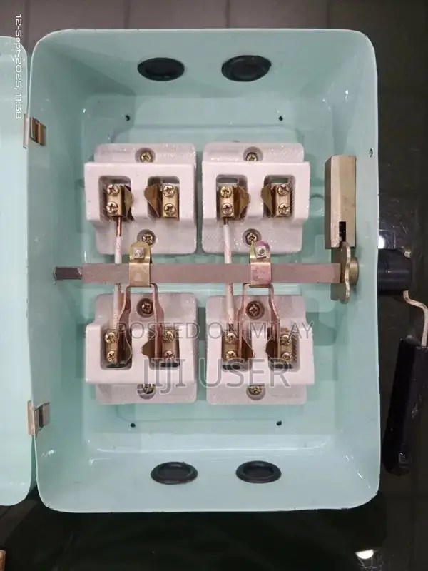 60 Amp Manual Changeover Switch for Electrical Systems