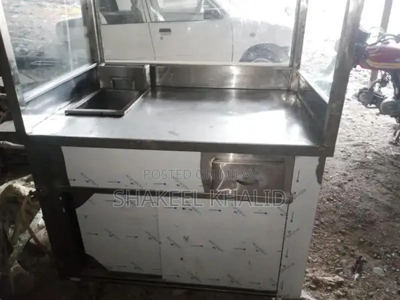 Shawarma Burger Table - Compact Dining Surface