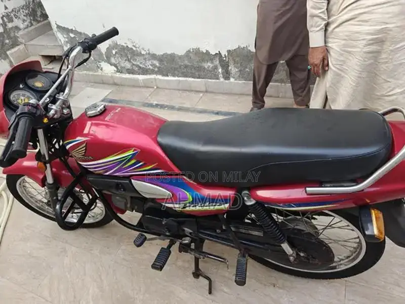 Honda Pridor Motorcycle - Excellent Condition Sports Bike