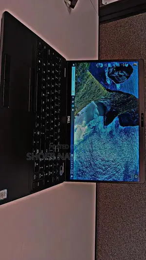 Photo - Dell Latitude 5501 Business Laptop Core i5 9th Gen