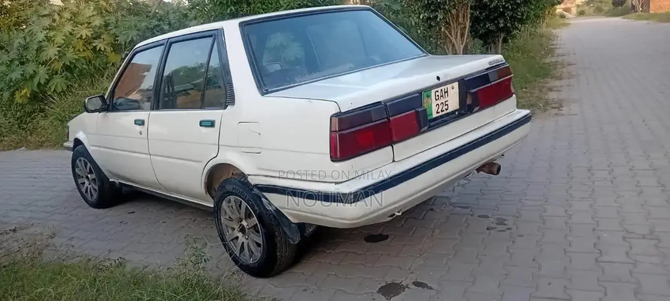 Toyota Corolla Sedan 1986-1993 Classic Compact Car