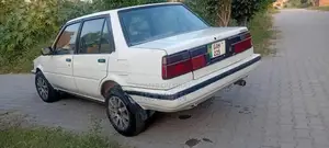 Photo - Toyota Corolla Sedan 1986-1993 Classic Compact Car