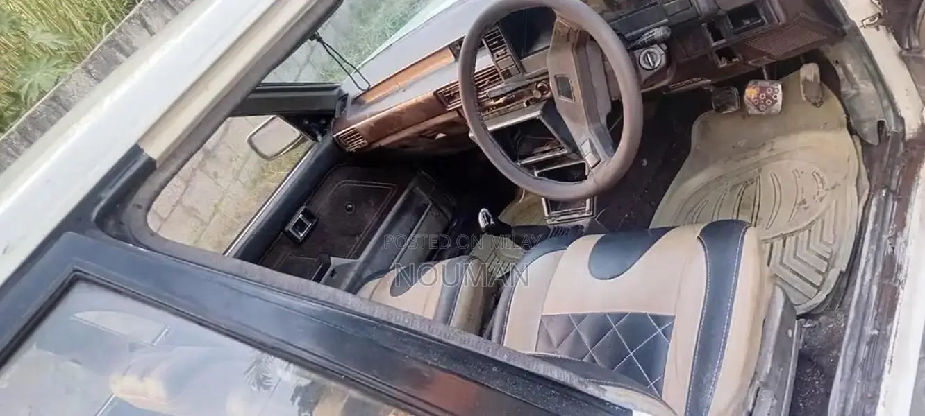 Toyota Corolla Sedan 1986-1993 Classic Compact Car