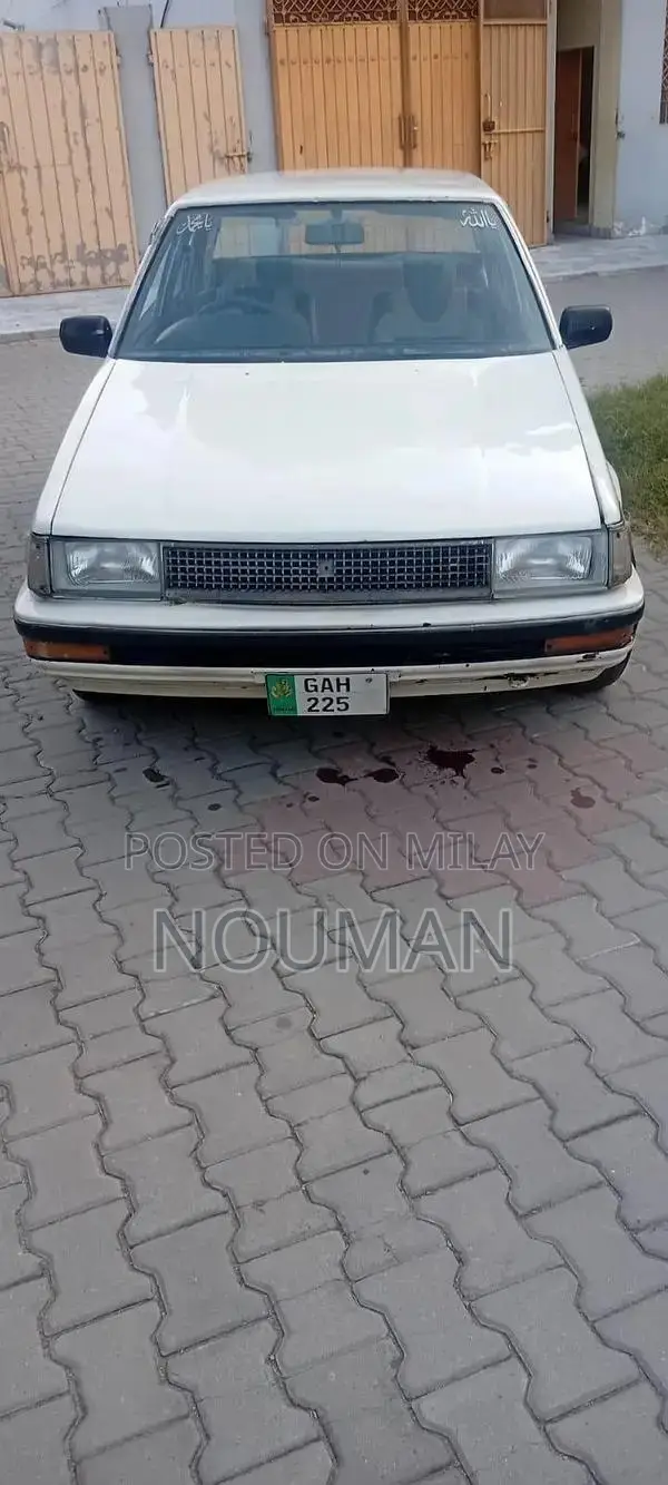 Toyota Corolla Sedan 1986-1993 Classic Compact Car