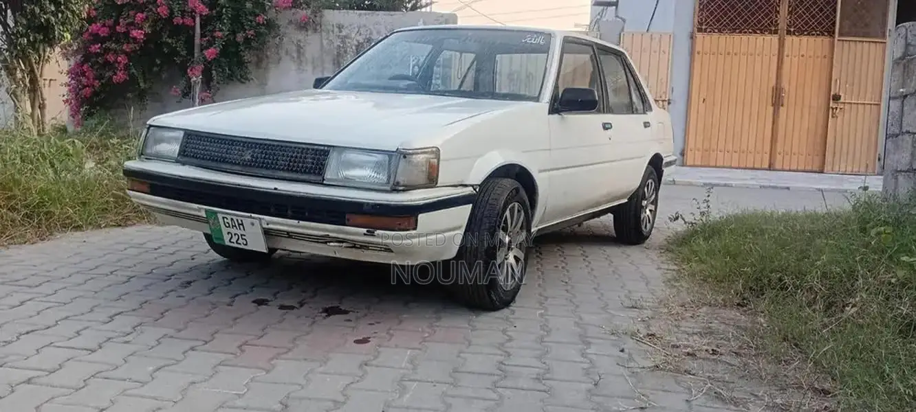 Toyota Corolla Sedan 1986-1993 Classic Compact Car
