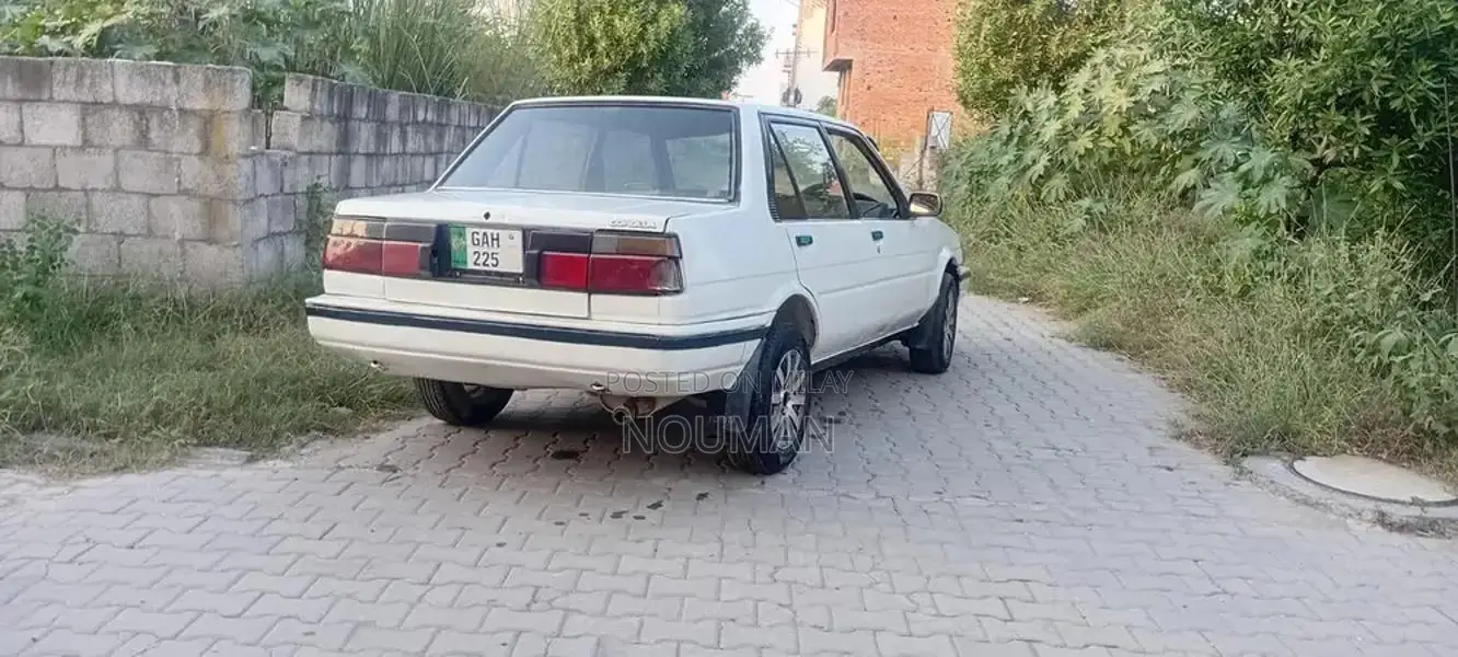 Toyota Corolla Sedan 1986-1993 Classic Compact Car